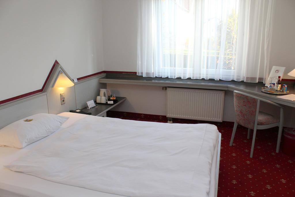 A.C. Hotel Hoferer Stuttgart Rom bilde
